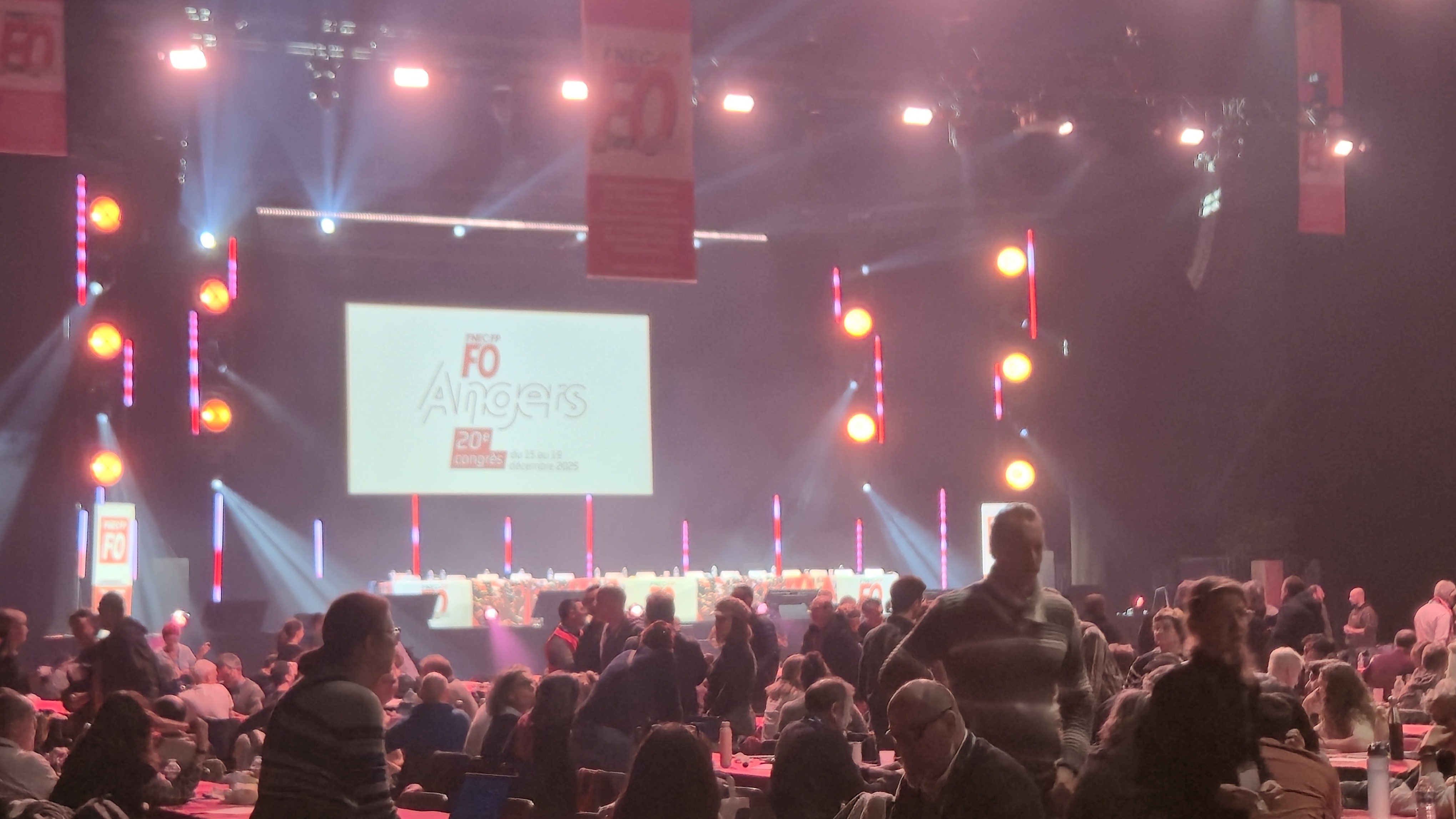 Congrès national du SNFOLC et de la FNEC FP FO à Angers : plus de 1000 délégués unis derrière les revendications des collègues !